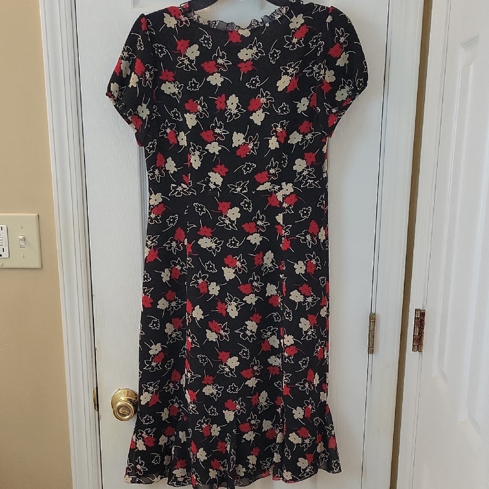 LOFT Black Midi Dress with Red and Cream Floral Design - Picture 5 of 9